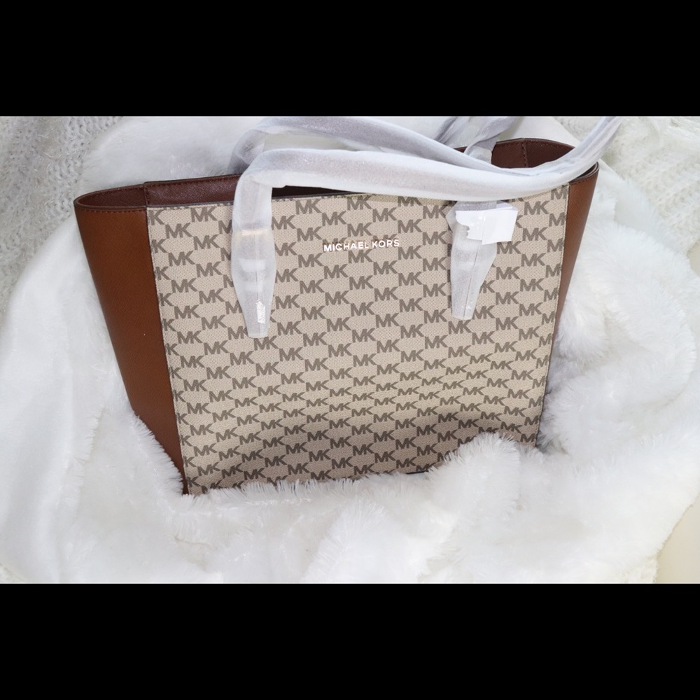 Original Designer Handbag by Michael Kors